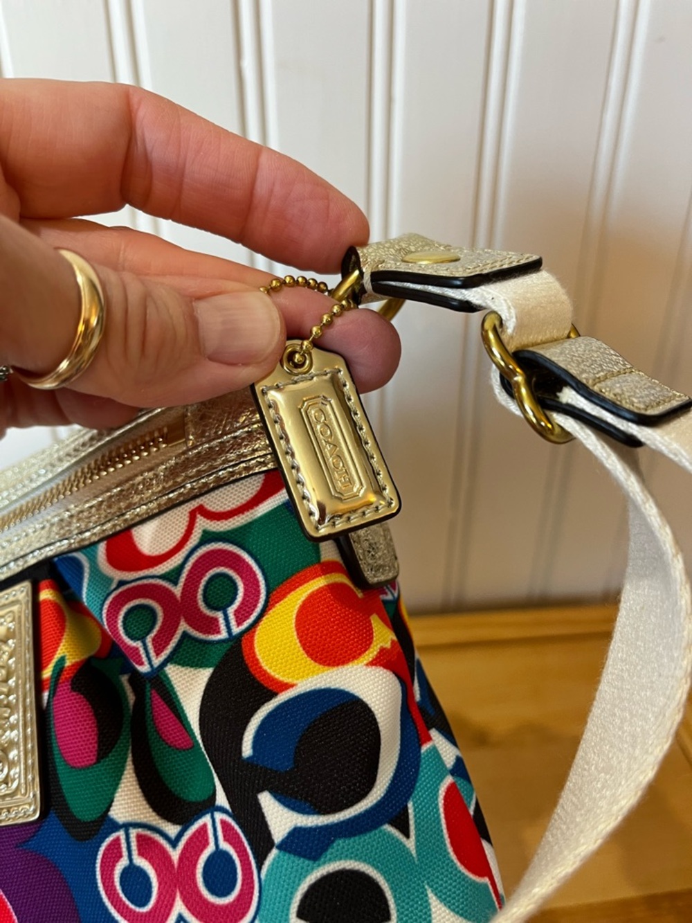 Coach Poppy Pop C Graffiti Metallic Gold Patchwork Swingback - Picture 7 of 15